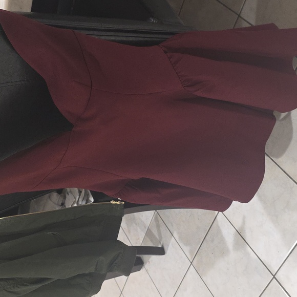 V cut dress - Picture 5 of 5